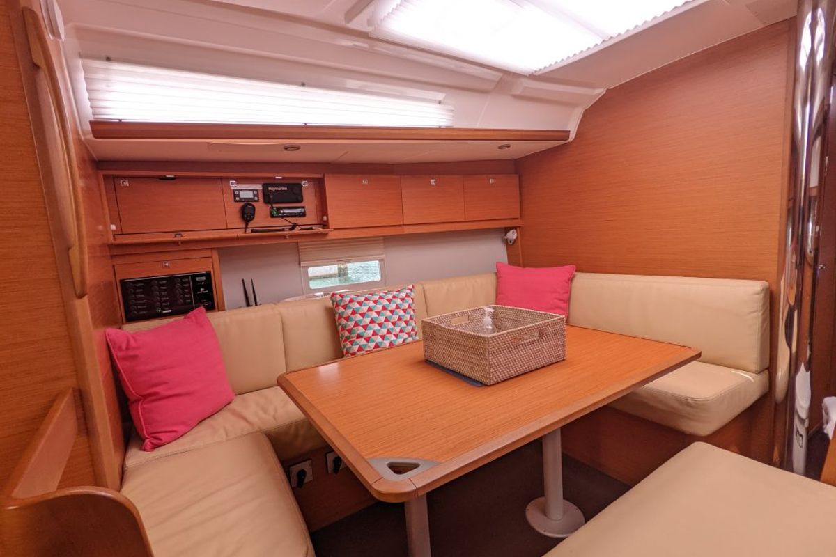 Salon of Hoosier Lady, a Dufour 430 sailboat at Road Town, British Virgin Islands