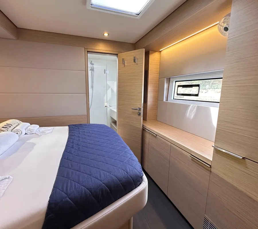 Cabin on Maui, a Lagoon 55 catamaran at Marigot, France