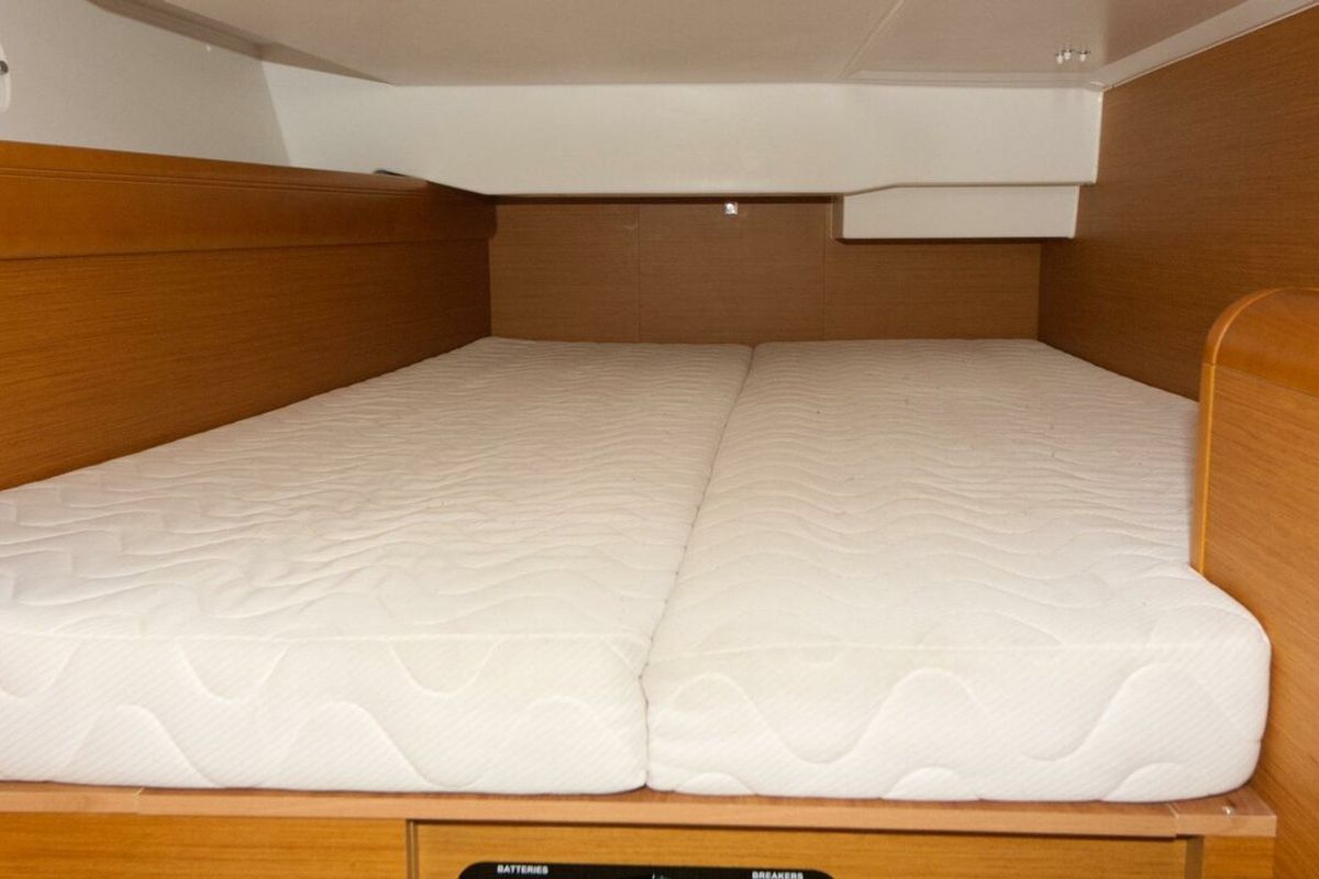 Cabin on Jason, a Jeanneau Sun Odyssey 439 sailboat at Grad Pula, Croatia