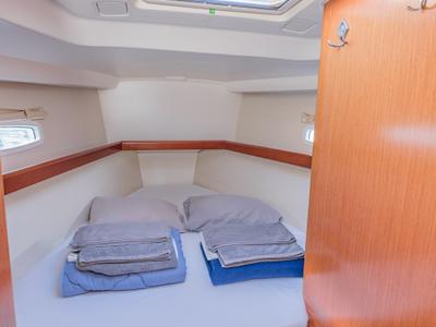 Cabin on Belamour, a Beneteau Oceanis 43 sailboat at Kos, Greece