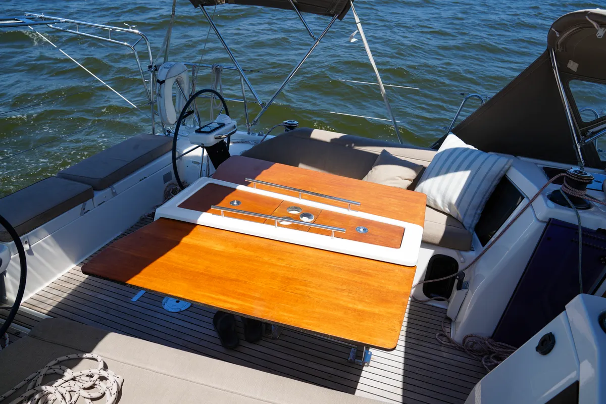 Slowdown, a Dufour Dufour 430 sailboat at Annapolis, United States