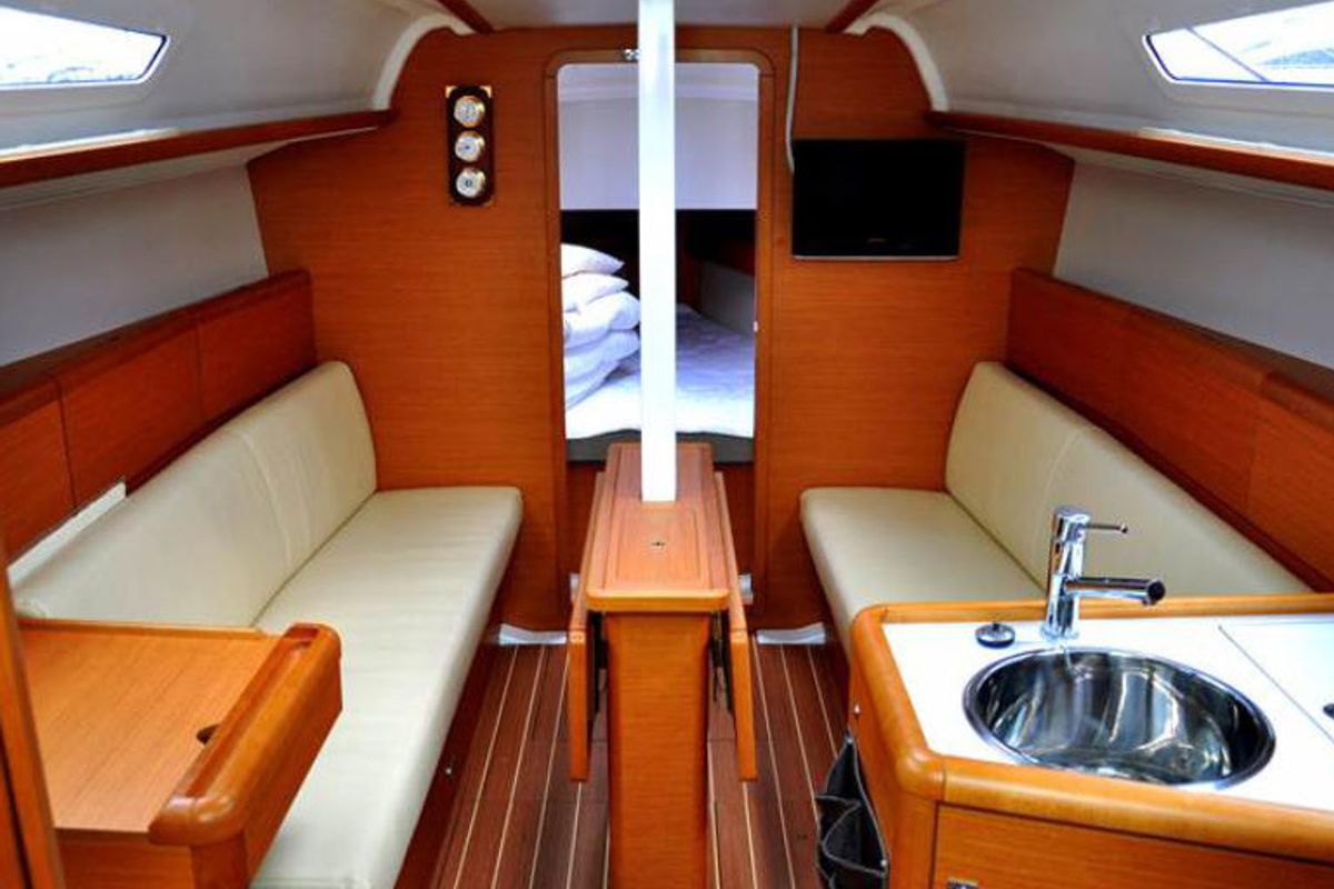 Salon of Energy, a Jeanneau Sun Odyssey 33i sailboat at Izola / Isola, Slovenia