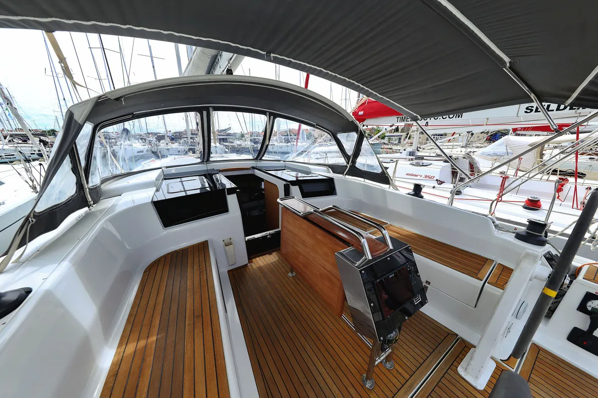 Cockpit of Leia, a Hanse Yachts Hanse 418 sailboat at Grad Biograd na Moru, Croatia