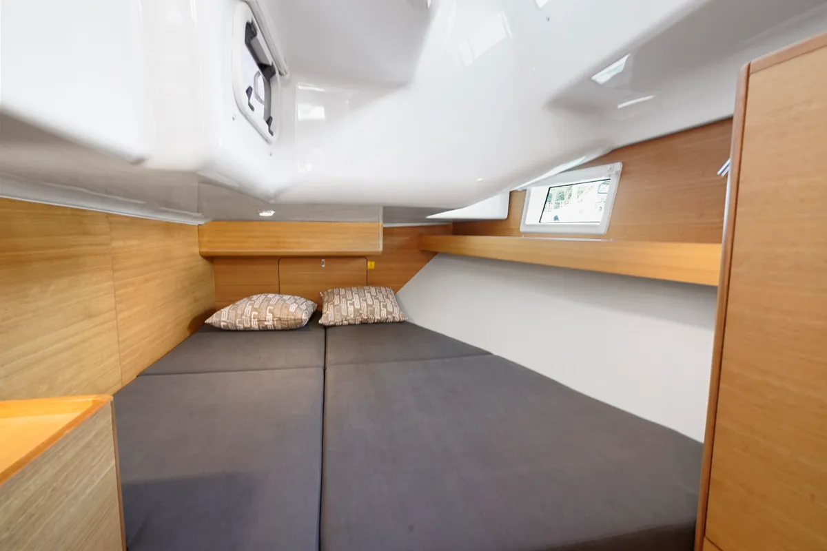 Cabin on Micky, a Elan Impression 40.1 sailboat at Grad Pula, Croatia