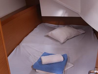 Cabin on Dynamene, a Jeanneau Sun Odyssey 349 sailboat at Volos Municipality, Greece