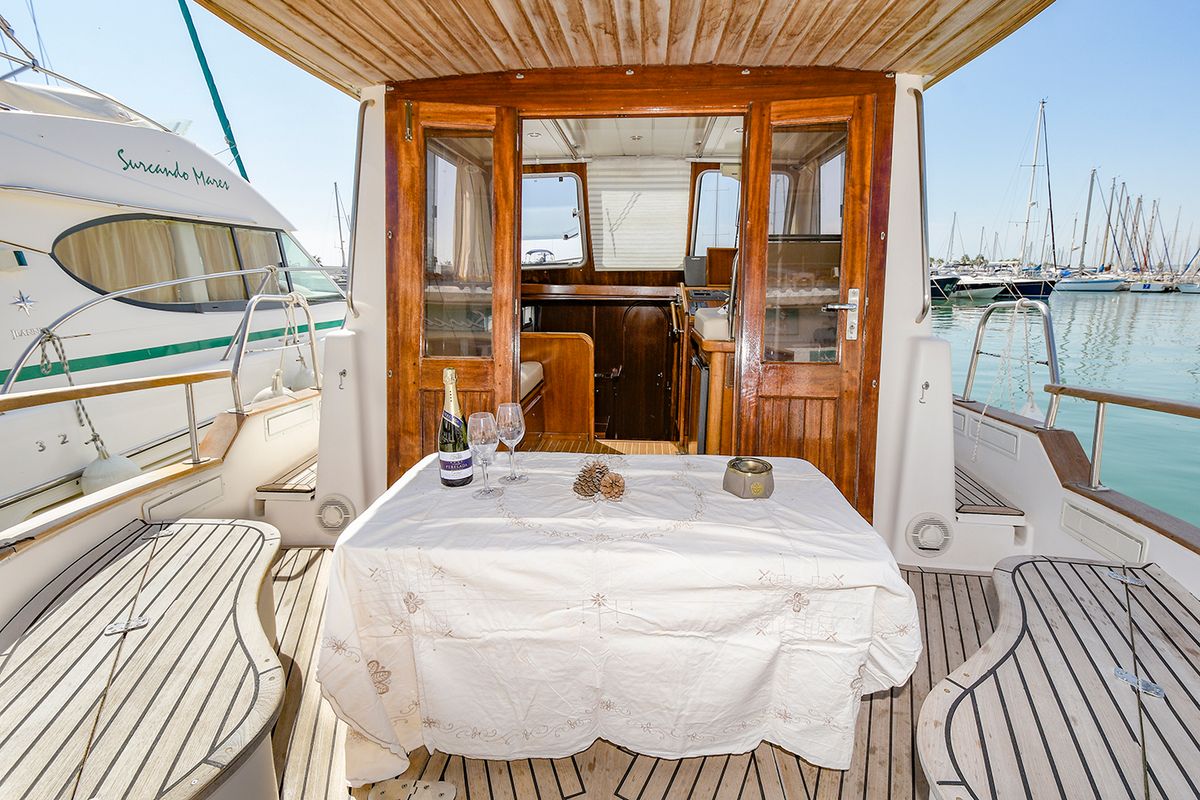 Deck of Mar De Coral, a Sasga Yachts Menorquin Yacht 100 motorboat at Sitges, Spain
