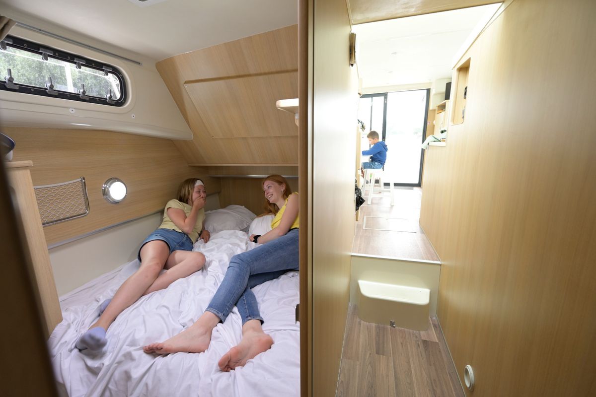 Cabin on Premium, a Nicols Octo Fly 12 motorboat at Sablé-sur-Sarthe, France