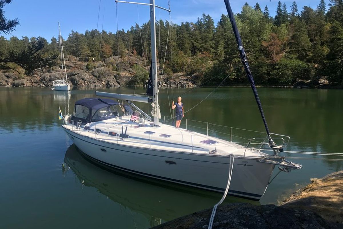 Deck of Evita, a Bavaria 46 Cruiser sailboat at Bullandö, Sweden