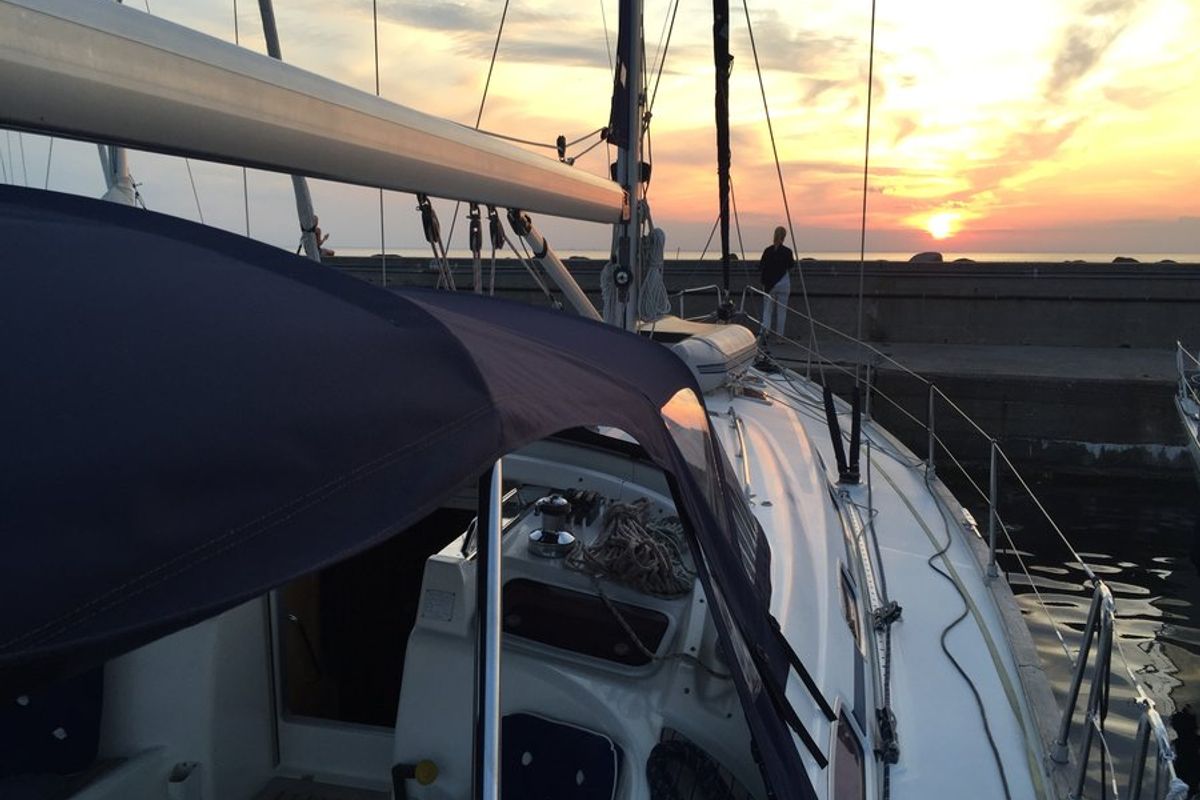 Cockpit of Evita, a Bavaria 46 Cruiser sailboat at Bullandö, Sweden