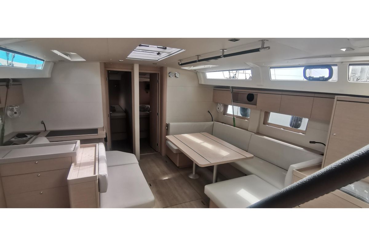 Salon of Living In Sea, a Beneteau Oceanis 51.1 sailboat at Gouvia, Greece