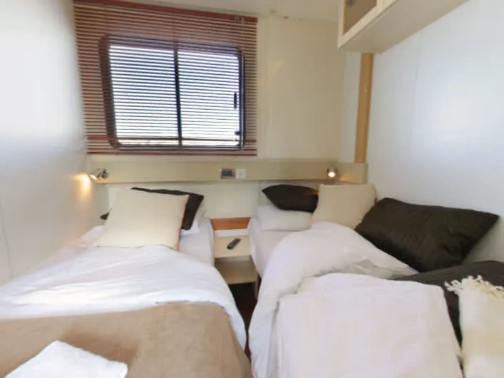 Cabin on Vision 4 - Comfort Plus 33, a Cygnet Vision 4 motorboat at Castelnaudary, France
