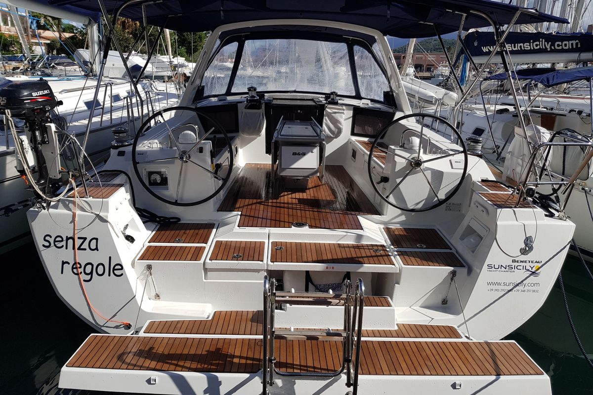 Cockpit of Senza Regole, a Beneteau Oceanis 45 sailboat at Tonnarella, Italy