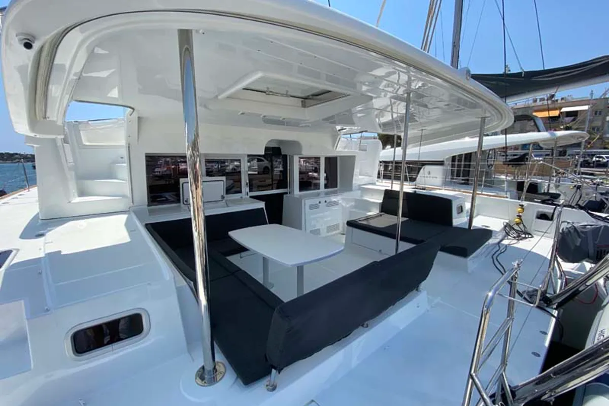 Deck of Dreamelli, a Lagoon 450 F catamaran at Grad Trogir, Croatia