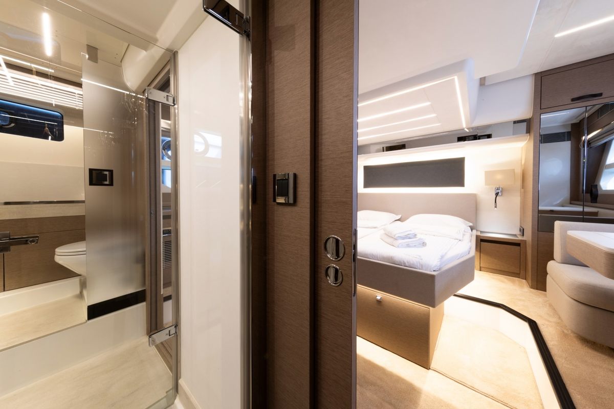 Head on Shaft, a Jeanneau Prestige 590 Flybridge yacht at Podstrana - Miljevac, Croatia