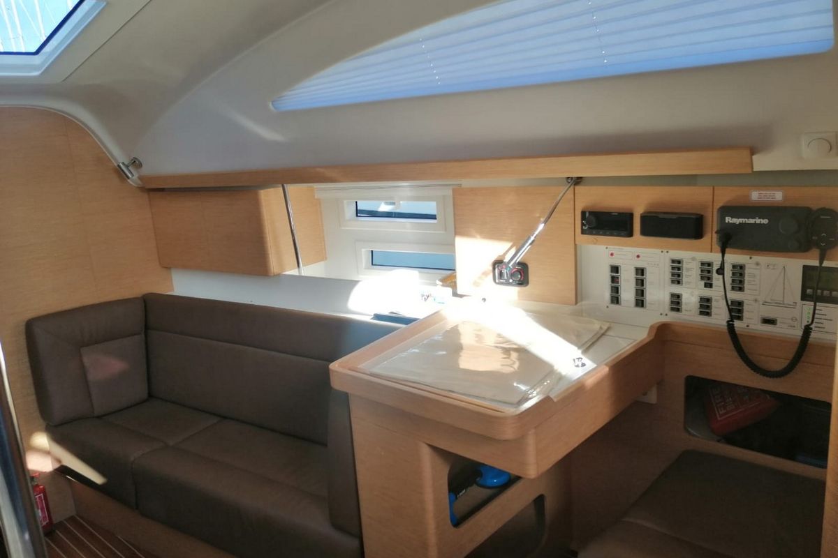 Salon of Maui, a Elan 45 sailboat at Gdańsk, Poland