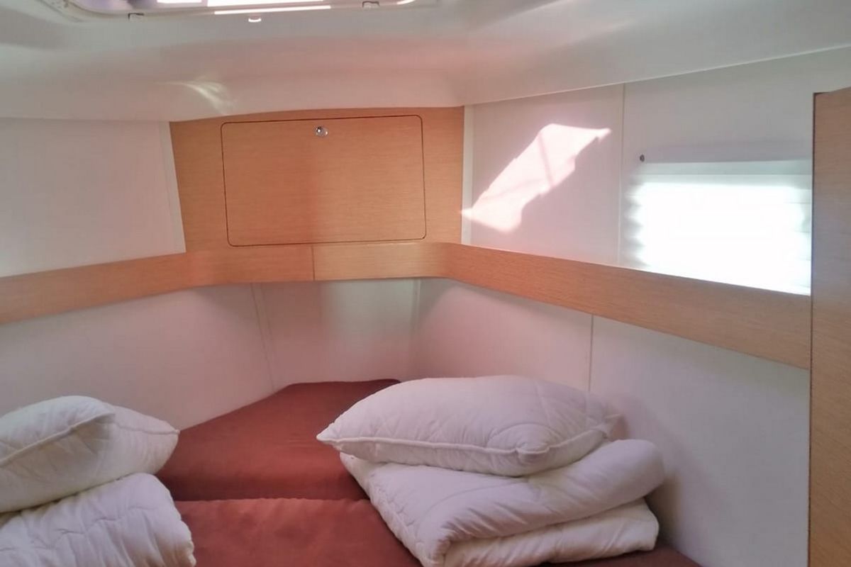 Cabin on Maui, a Elan 45 sailboat at Gdańsk, Poland