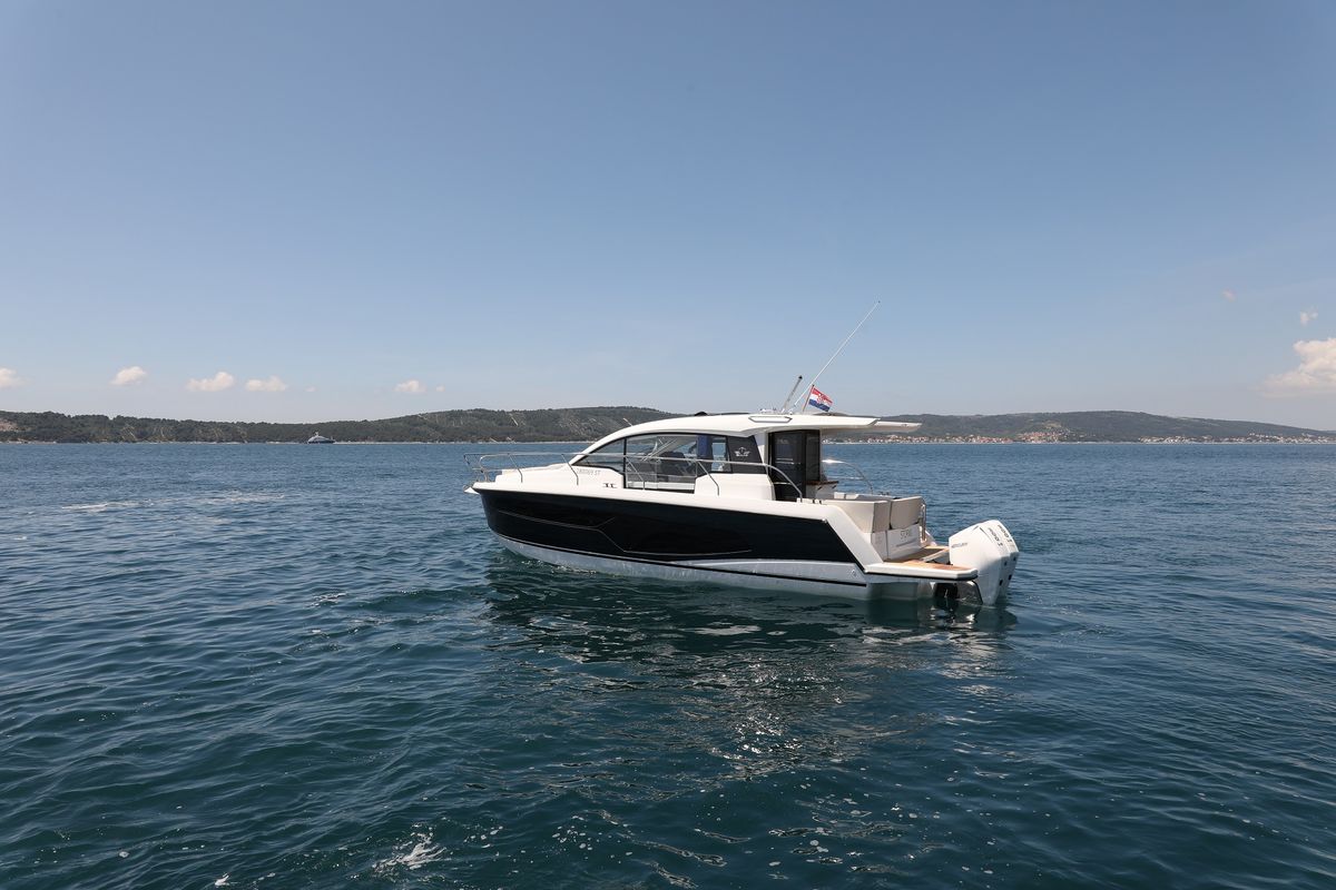 Exterior view of Stormi, a Sealine C335V motorboat at Grad Kaštela, Croatia