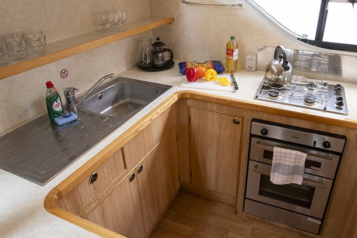 Galley of Classique Star - Budget 8, a Cygnet Classique Star motorboat at Rheinsberg, Germany