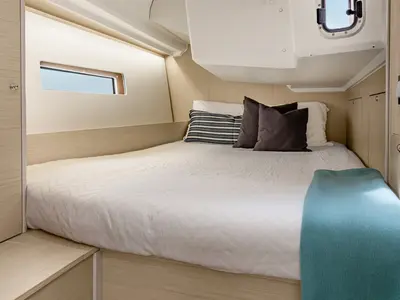 Cabin on Wing, a Beneteau Oceanis 40.1 sailboat at San Vincenzo, Italy