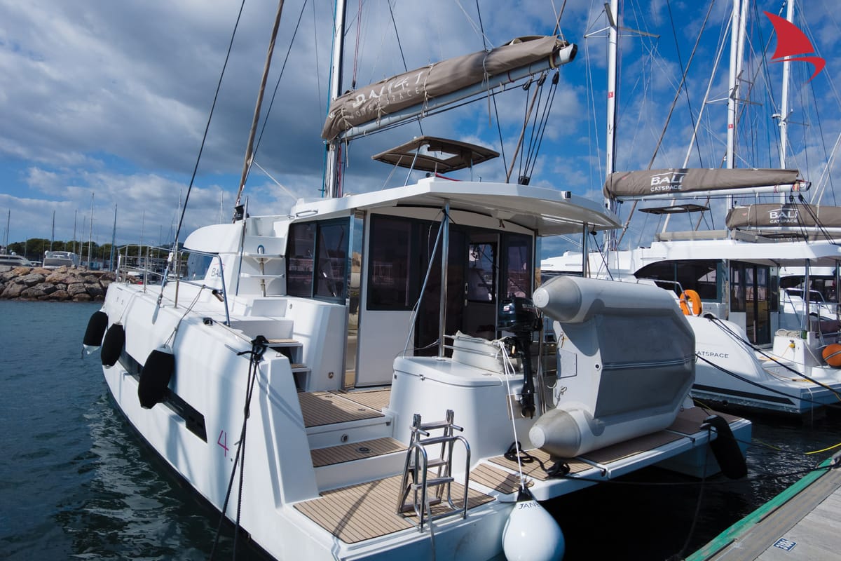 Exterior view of Jane, a Bali 4.1 catamaran at Hyères, France