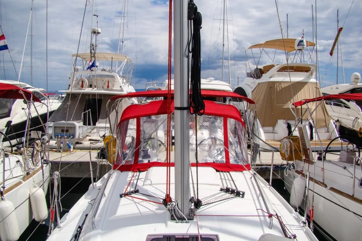 Exterior view of Mobula Zero, a Beneteau Oceanis 30.1 sailboat at Split, Croatia