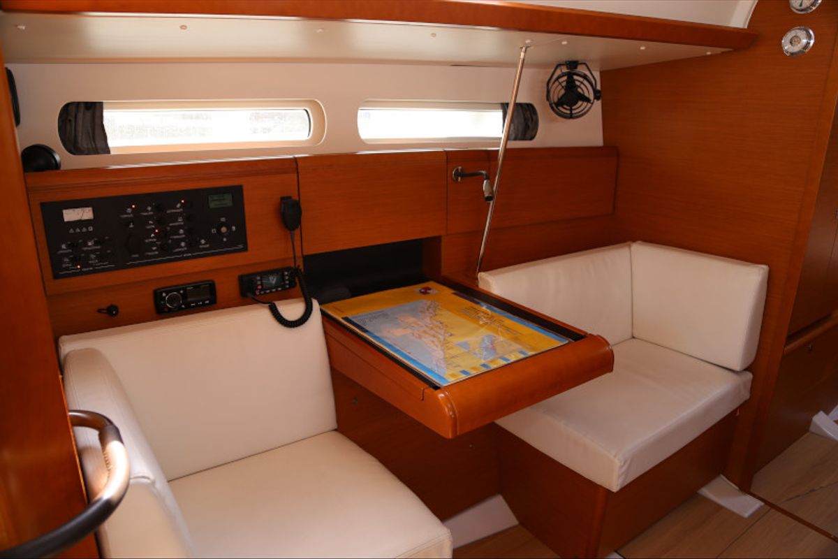 Salon of Sicc, a Jeanneau Sun Odyssey 419 sailboat at Grad Kaštela, Croatia