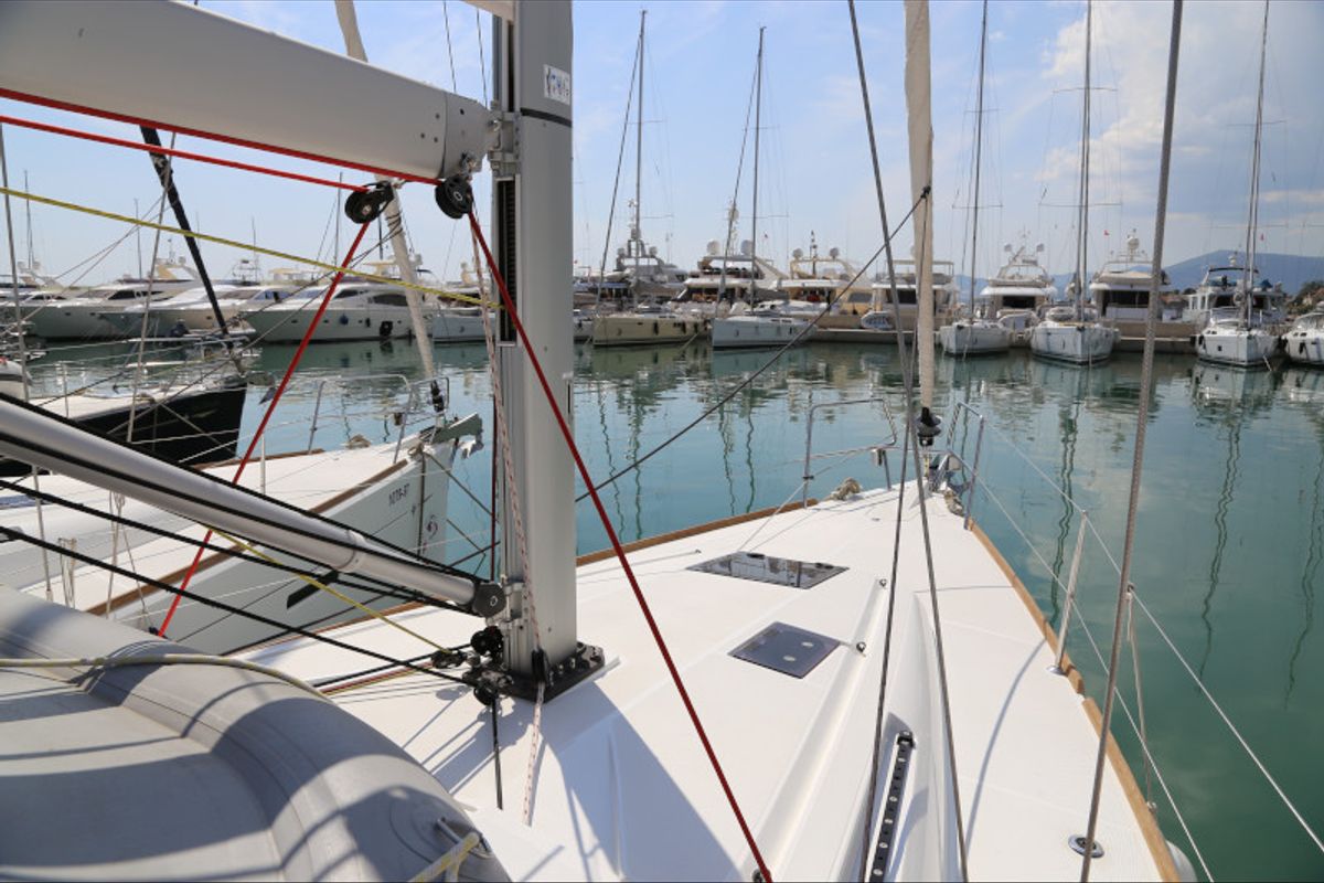 Deck of Sicc, a Jeanneau Sun Odyssey 419 sailboat at Grad Kaštela, Croatia