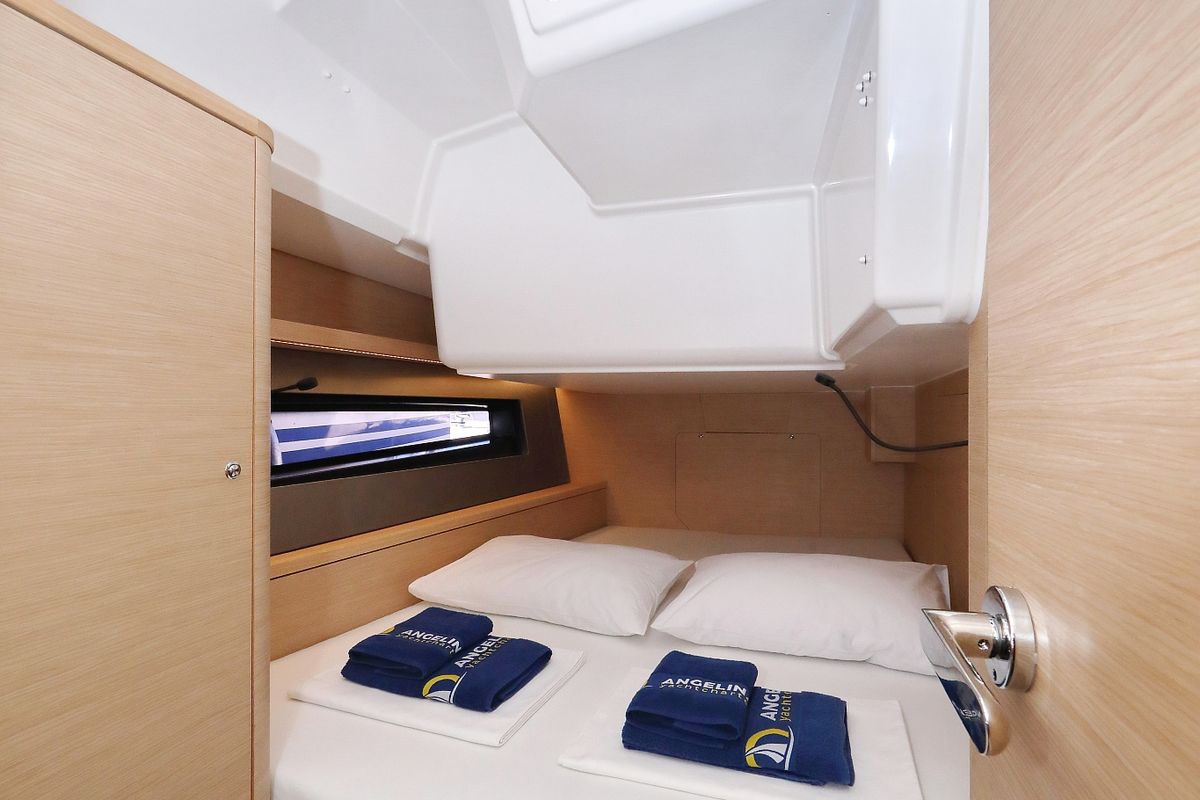 Cabin on Wild Rose, a Dufour 41 sailboat at Primošten, Croatia