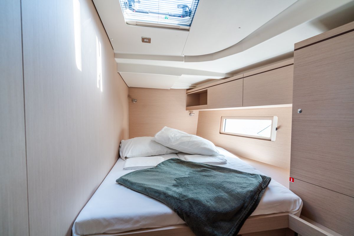 Exterior view of Anfitrite, a Beneteau Oceanis 51.1 sailboat at Trapani, Italy