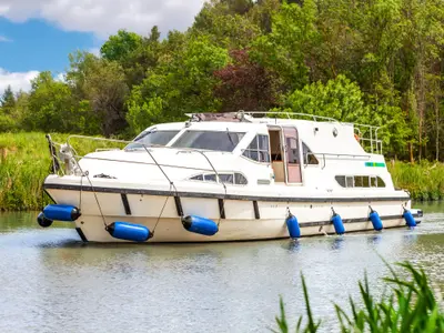 Cruiser Premium 6 Pers., a Pénichette Europa E.700 motorboat at Fürstenberg/Havel, Germany
