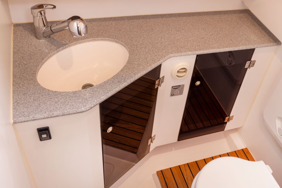 Head on Zanussi, a Northman Nexus Revo 870 Prestige motorboat at Sztynort, Poland