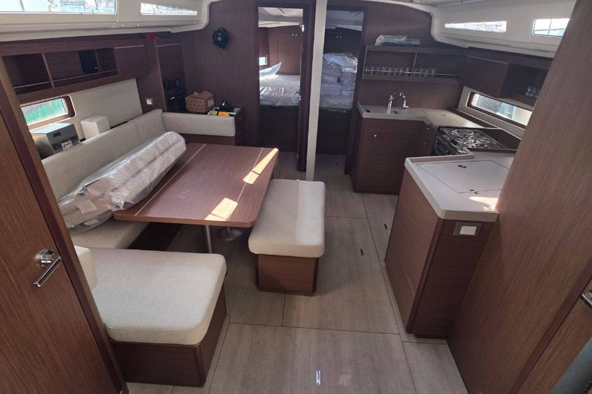 Salon of Stefano, a Beneteau Oceanis 40.1 sailboat at Parikia, Greece