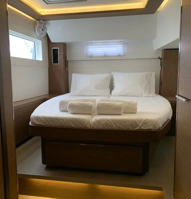 WHITE PEARL, a Lagoon Lagoon 46 catamaran at Athens, Greece