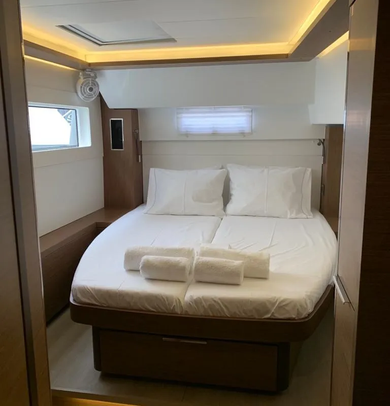 WHITE PEARL, a Lagoon Lagoon 46 catamaran at Athens, Greece
