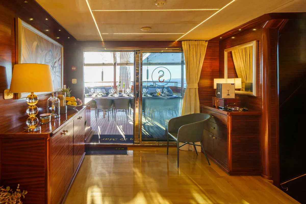 Salon of Son De Mar, a Unknown Son De Mar yacht at Split, Croatia