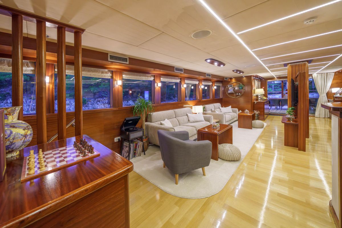 Salon of Son De Mar, a Unknown Son De Mar yacht at Split, Croatia