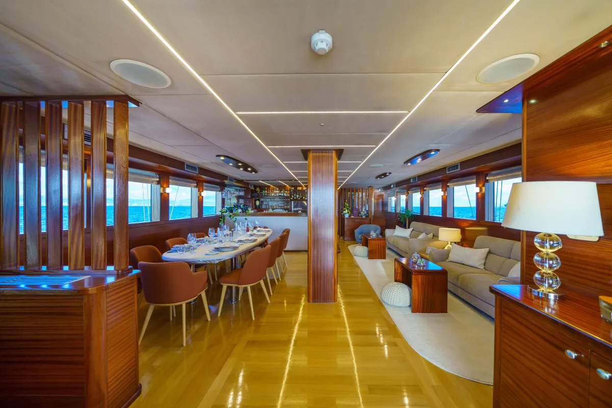 Salon of Son De Mar, a Unknown Son De Mar yacht at Split, Croatia