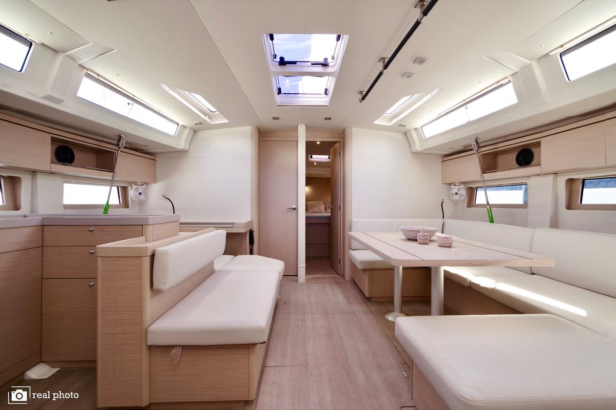 Salon of Orsa 4, a Beneteau Oceanis 51.1 sailboat at Cannigione, Italy
