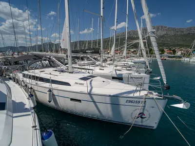 Nauti Girl