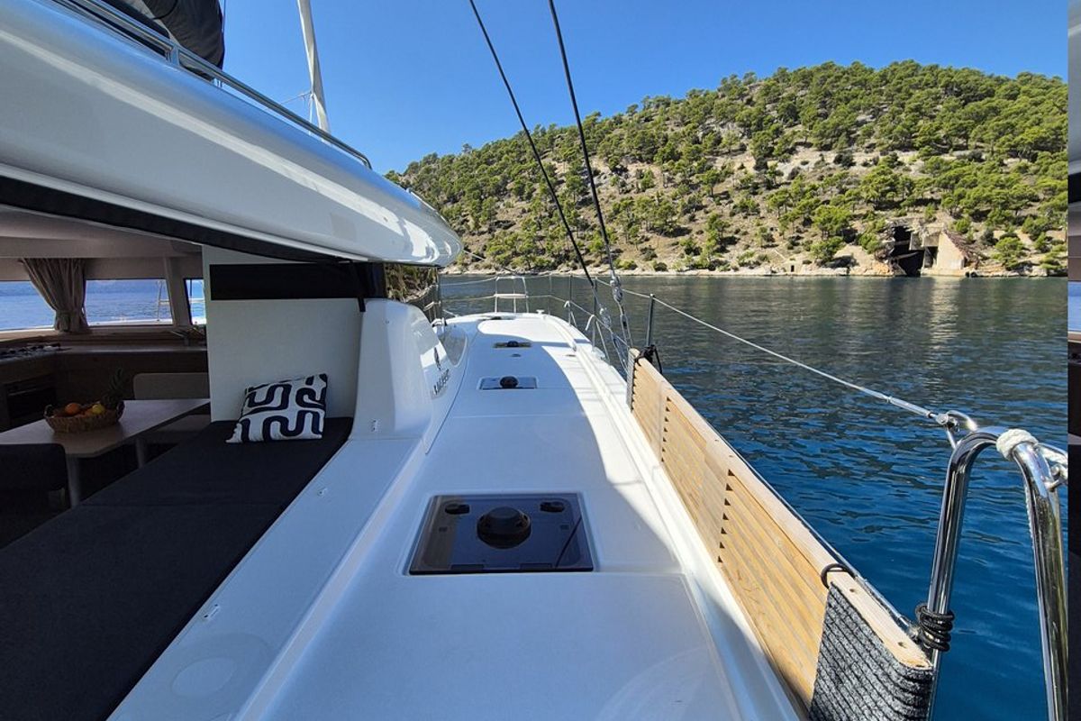 Deck of Stela, a Lagoon 43 catamaran at Seget Donji, Croatia