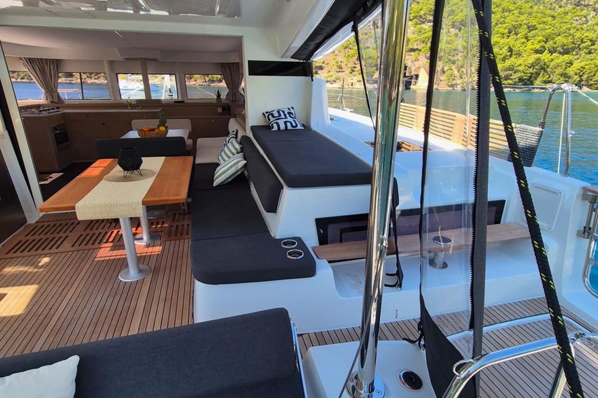 Stela, a Lagoon 43 catamaran at Seget Donji, Croatia