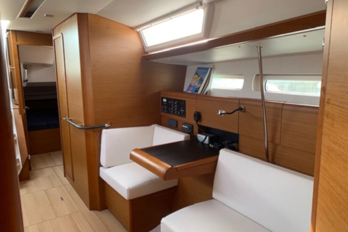 Salon of Nashira, a Jeanneau Sun Odyssey 449 sailboat at Salerno, Italy