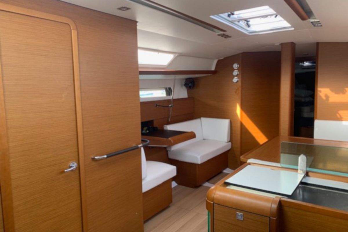 Salon of Nashira, a Jeanneau Sun Odyssey 449 sailboat at Salerno, Italy