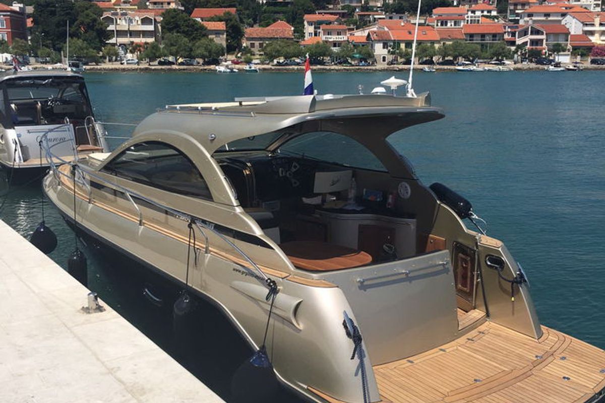 Exterior view of Laura, a Grginić jahte Mirakul 30 motorboat at Grad Biograd na Moru, Croatia