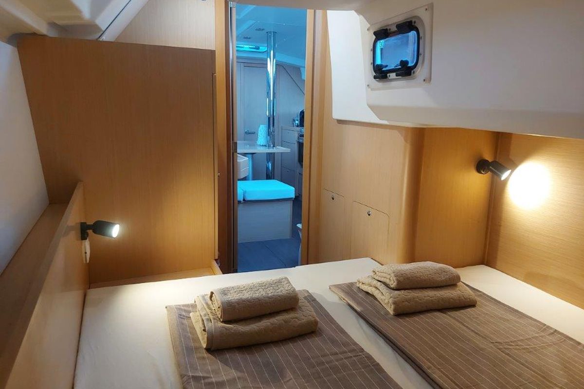 Cabin on Lorenzo, a Beneteau Oceanis 35 sailboat at Split, Croatia