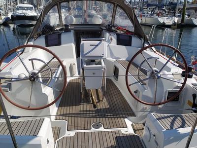 Cockpit of Glazdo, a Jeanneau Sun Odyssey 379 sailboat at Port Navalo, France