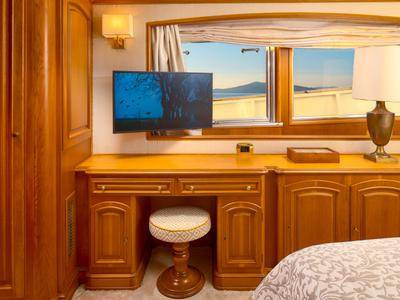 Cabin on To je to, a Benetti Classic 115 yacht at Grad Trogir, Croatia