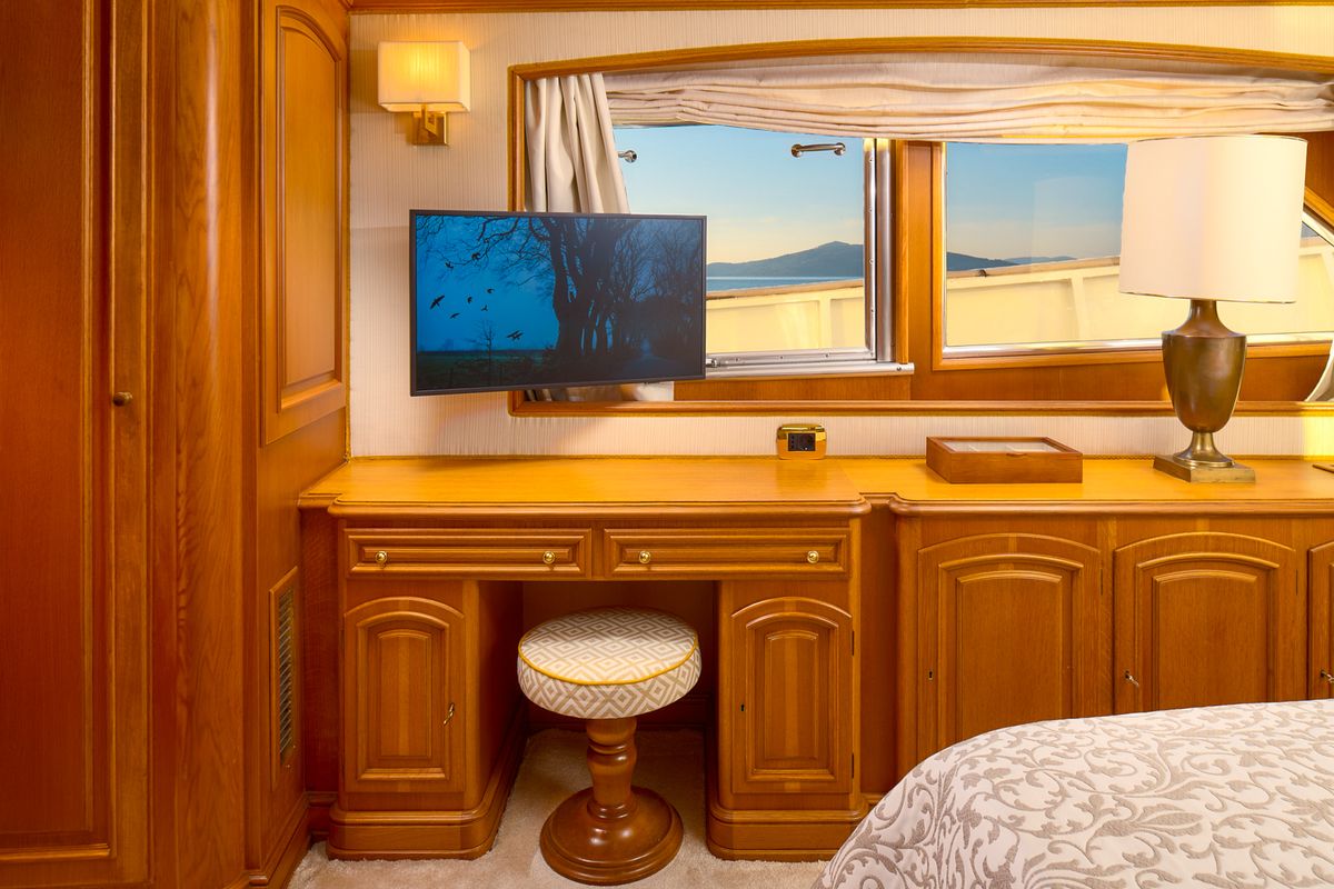 Cabin on To je to, a Benetti Classic 115 yacht at Grad Trogir, Croatia