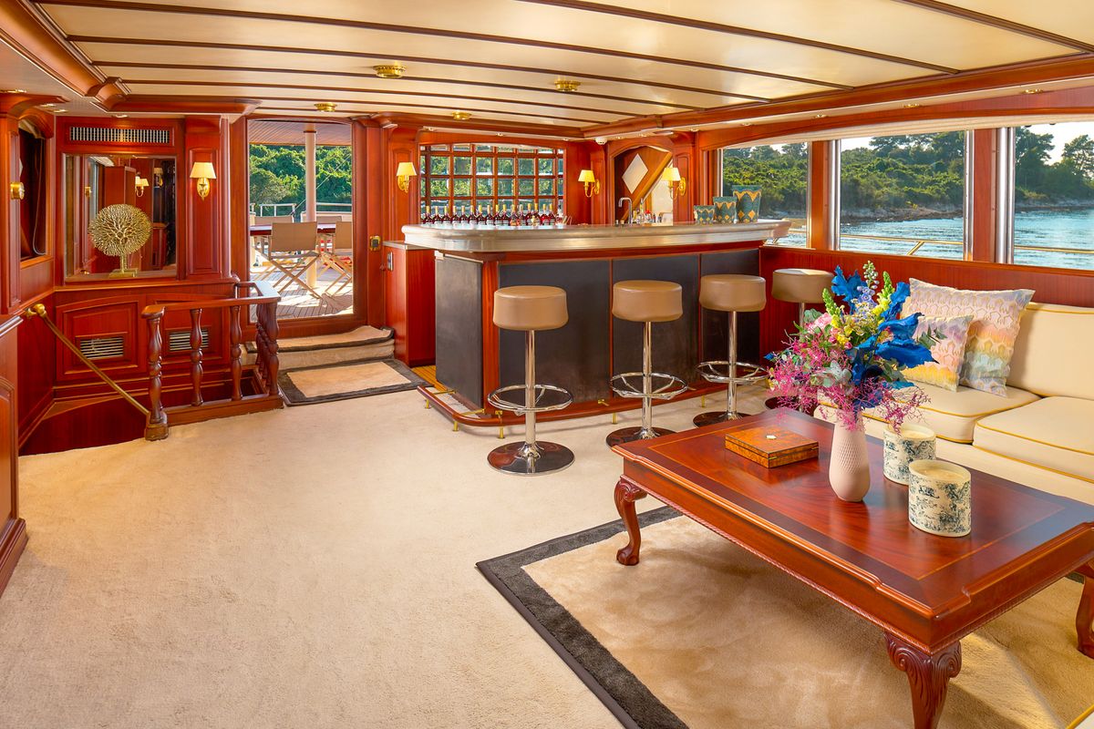 Salon of To je to, a Benetti Classic 115 yacht at Grad Trogir, Croatia