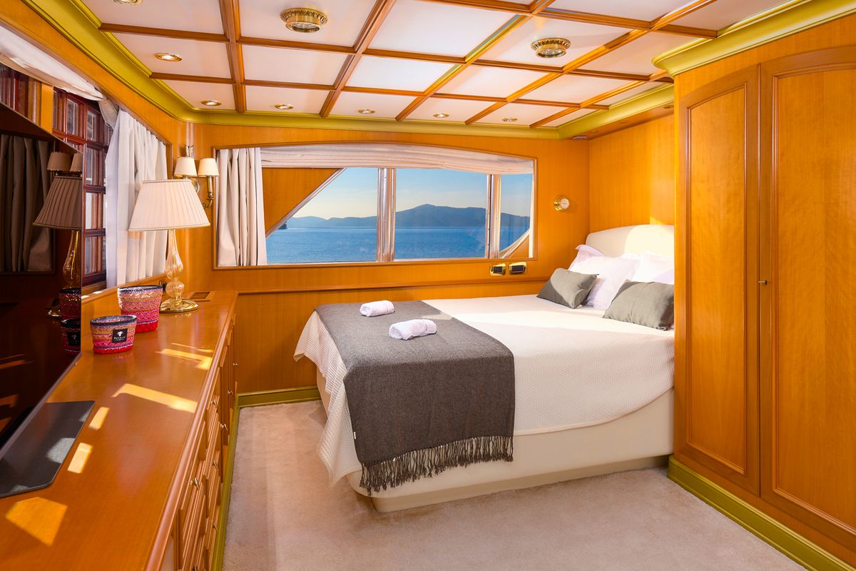 Cabin on To je to, a Benetti Classic 115 yacht at Grad Trogir, Croatia